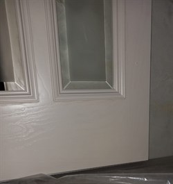 Раздвижная двустворчатая дверь Атланта Ясень Жасмин Мателюкс с фацетом - фото 61645