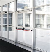 Алюминиевая противопожарная двустворчатая дверь EI 60 AG-FPS Белая с системой антипаника push-bar